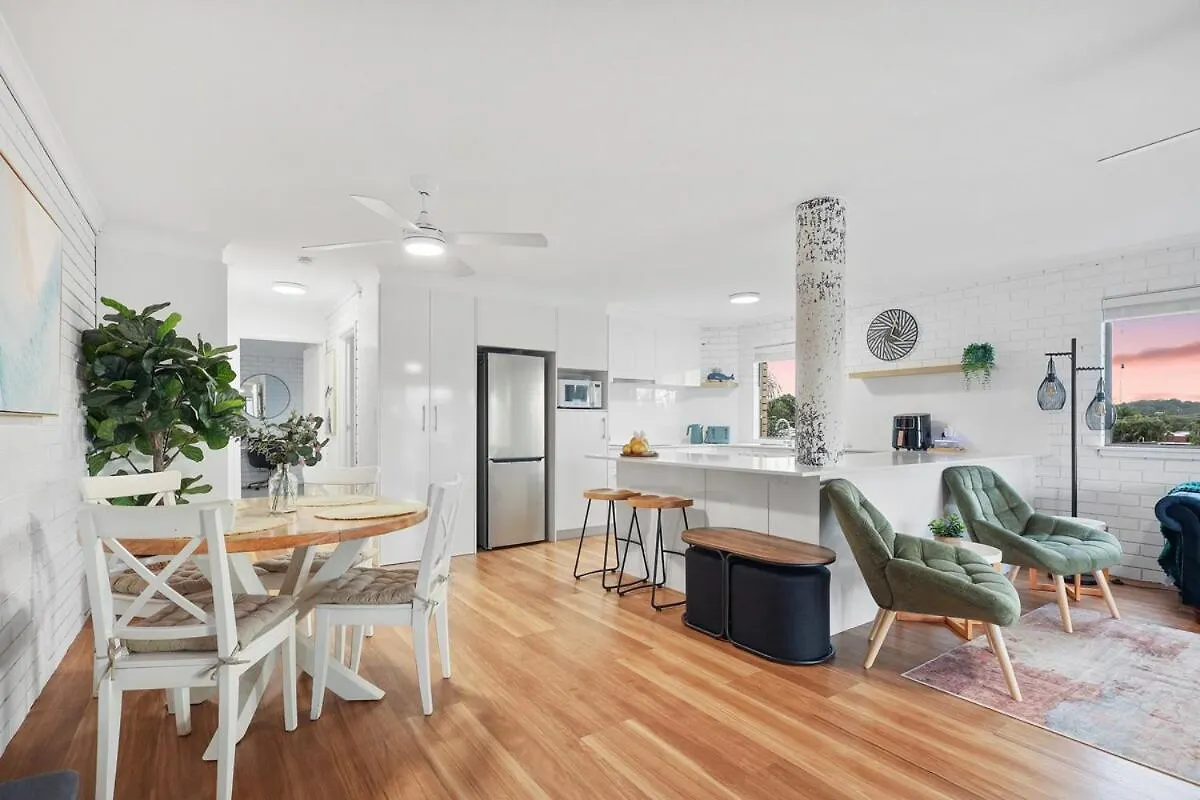 Two Bedroom River View Unit With Pool 마루치도르 0*,  오스트레일리아